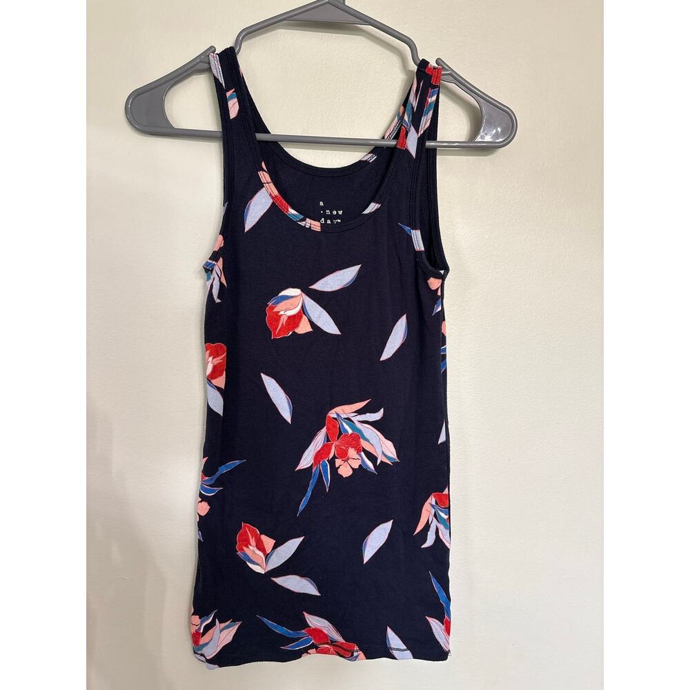 A New Day Floral Tank Top Women’s Medium Navy Sleeveless Casual Summer